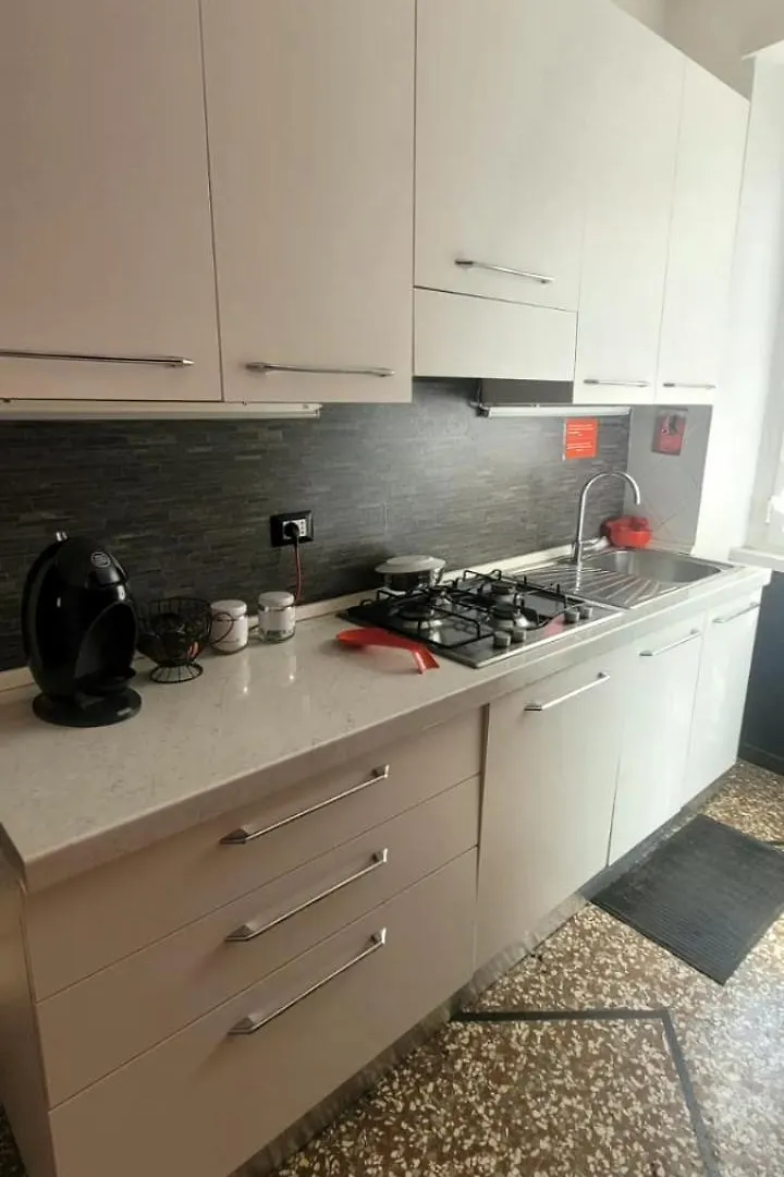 Red Moon House - Tra Policlinico E Piazza Bologna Daire Roma İtalya