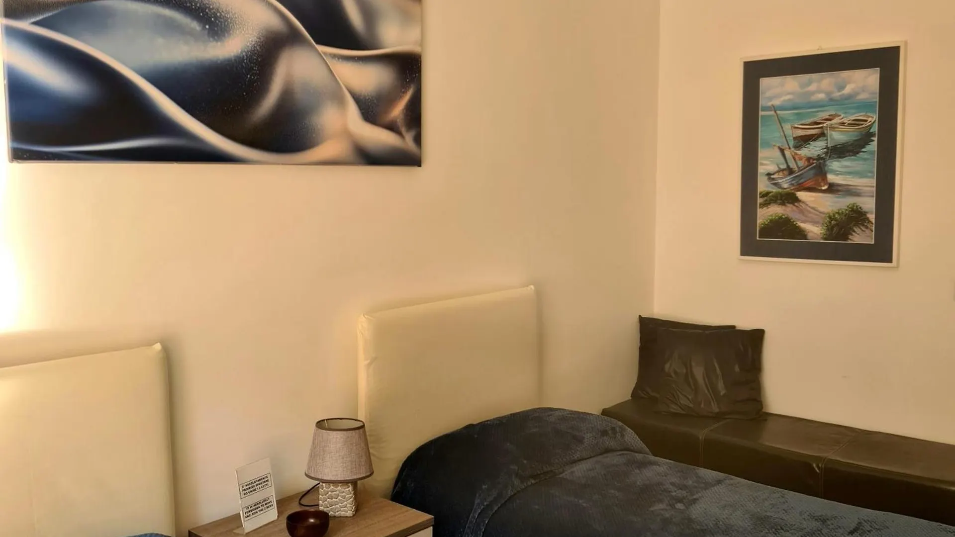 Red Moon House - Tra Policlinico E Piazza Bologna Apartment Rome Italy